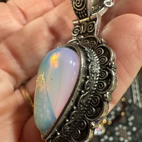 Moonstone Pendant Necklace - Picture 5 of 5